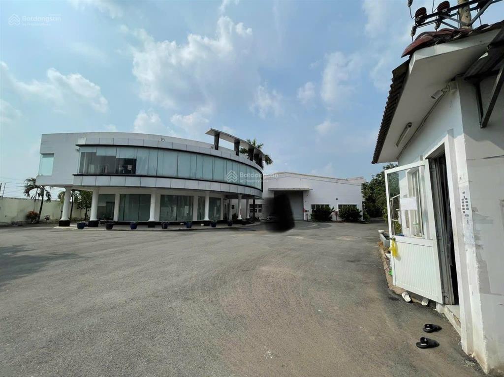 Bán 10.000m kho xưởng mặt tiền hồ văn tắng