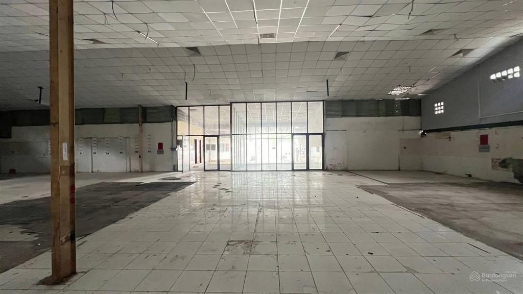 Cho thuê 400m kho xưởng cộng hòa tân bình