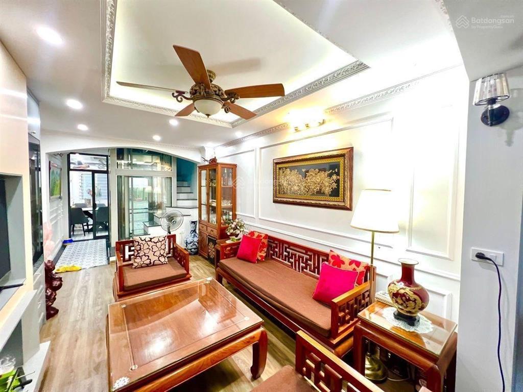 Hiếm! nhà đội nhân  6 tầng thang máy  gara ô tô  15.5 tỷ