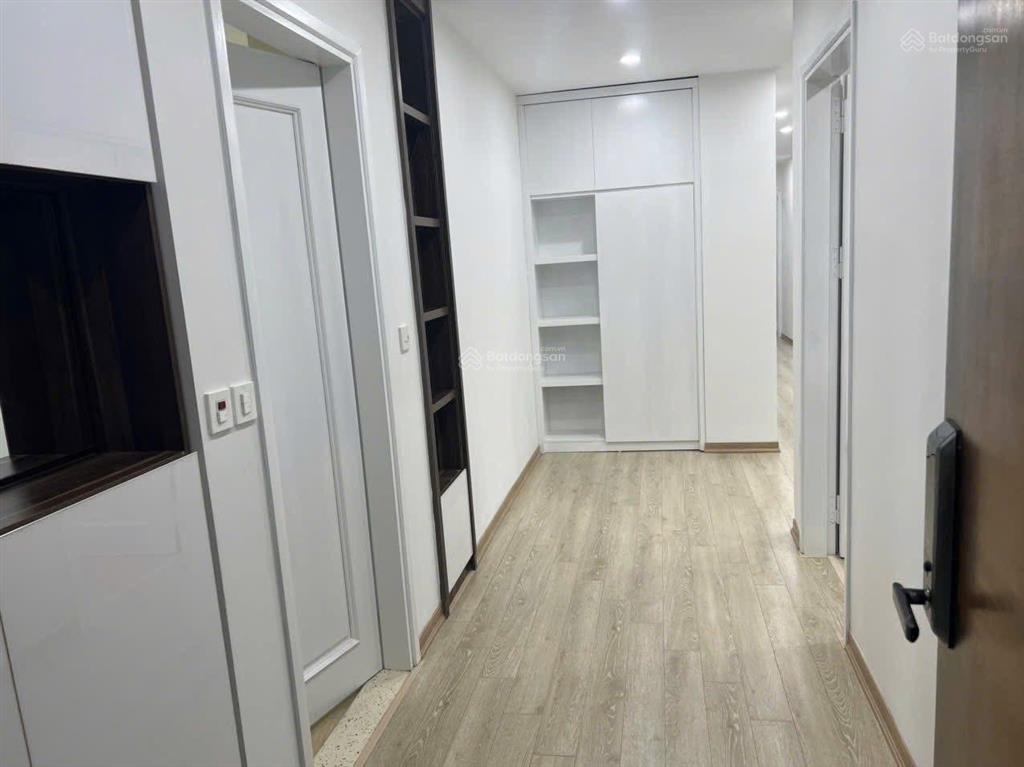 Bán căn hộ diamond flower 116m2 tầng cao 3pn 2wc không gian rộng tiện ích đầy đủ
