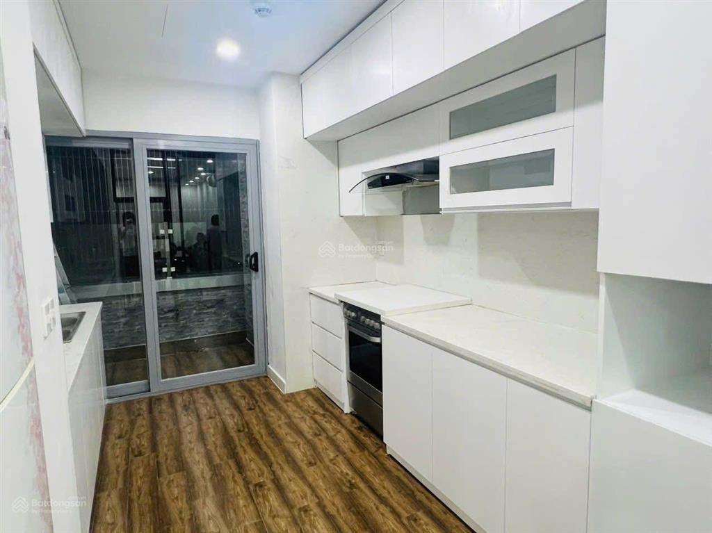 Bán căn hộ diamond flower 116m2 tầng cao 3pn 2wc không gian rộng tiện ích đầy đủ