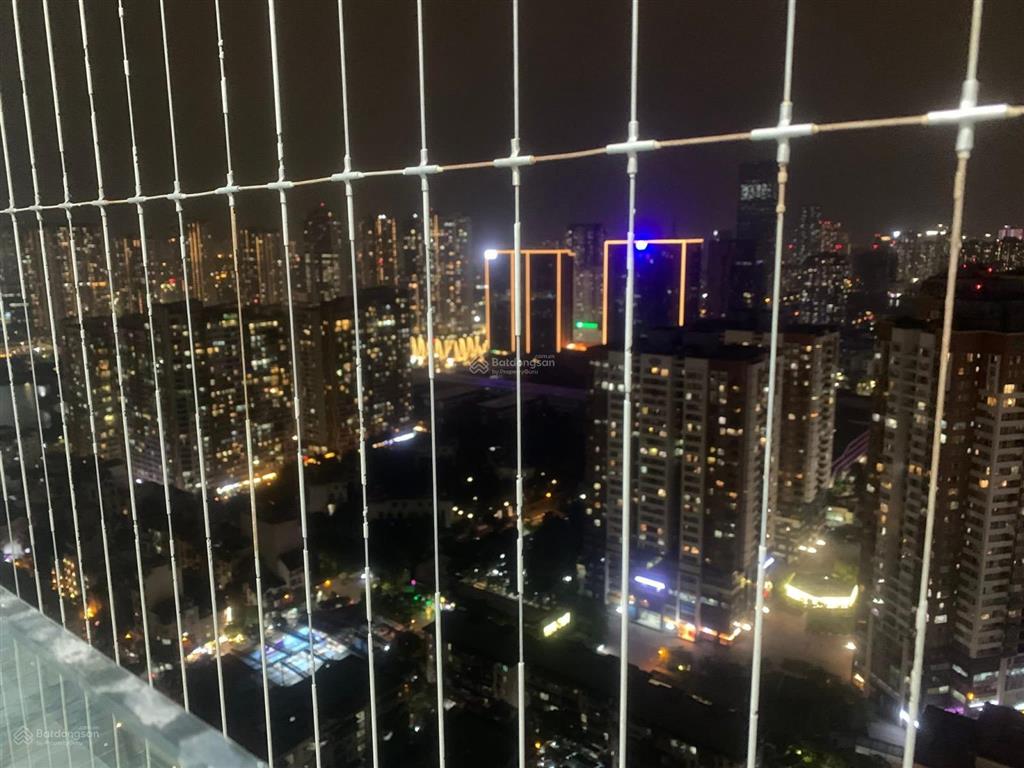 Bán căn hộ diamond flower 116m2 tầng cao 3pn 2wc không gian rộng tiện ích đầy đủ