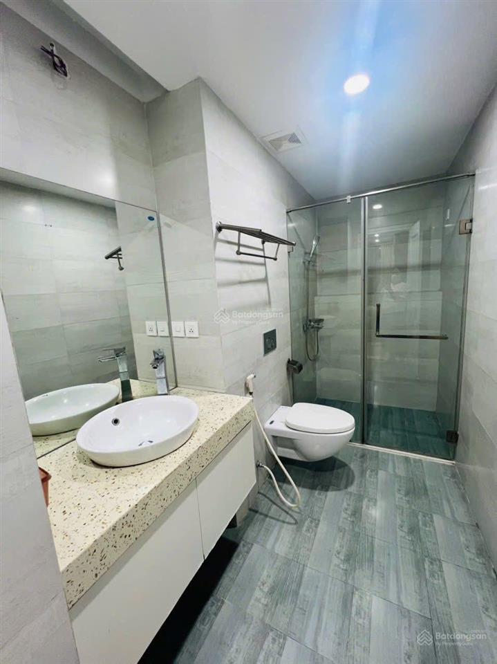 Bán căn hộ diamond flower 116m2 tầng cao 3pn 2wc không gian rộng tiện ích đầy đủ