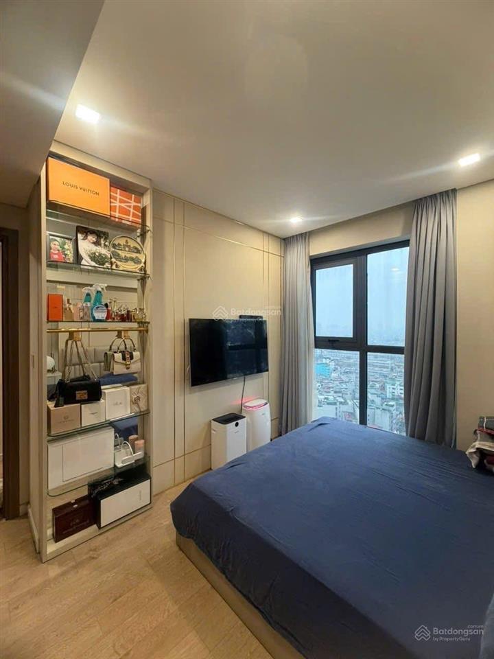 Bán căn hộ rivera park 92m2 tầng cao 3pn có slot ô tô không gian thoáng