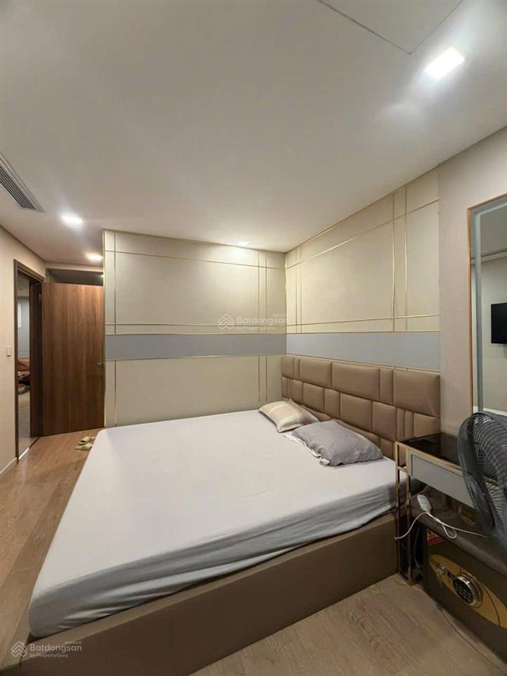 Bán căn hộ rivera park 92m2 tầng cao 3pn có slot ô tô không gian thoáng