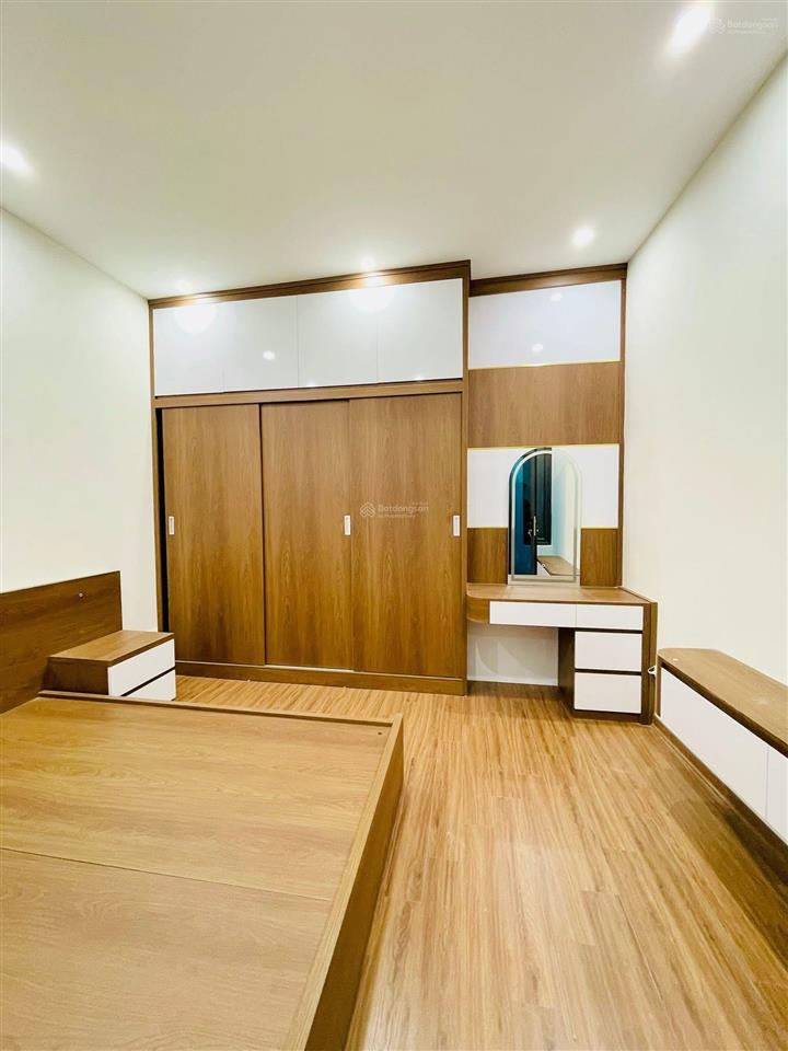 Bán nhà khâm thiên 42m2 4 tầng nhà mới cách phố 50m ở ngay