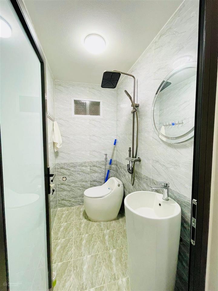 Bán nhà khâm thiên 42m2 4 tầng nhà mới cách phố 50m ở ngay