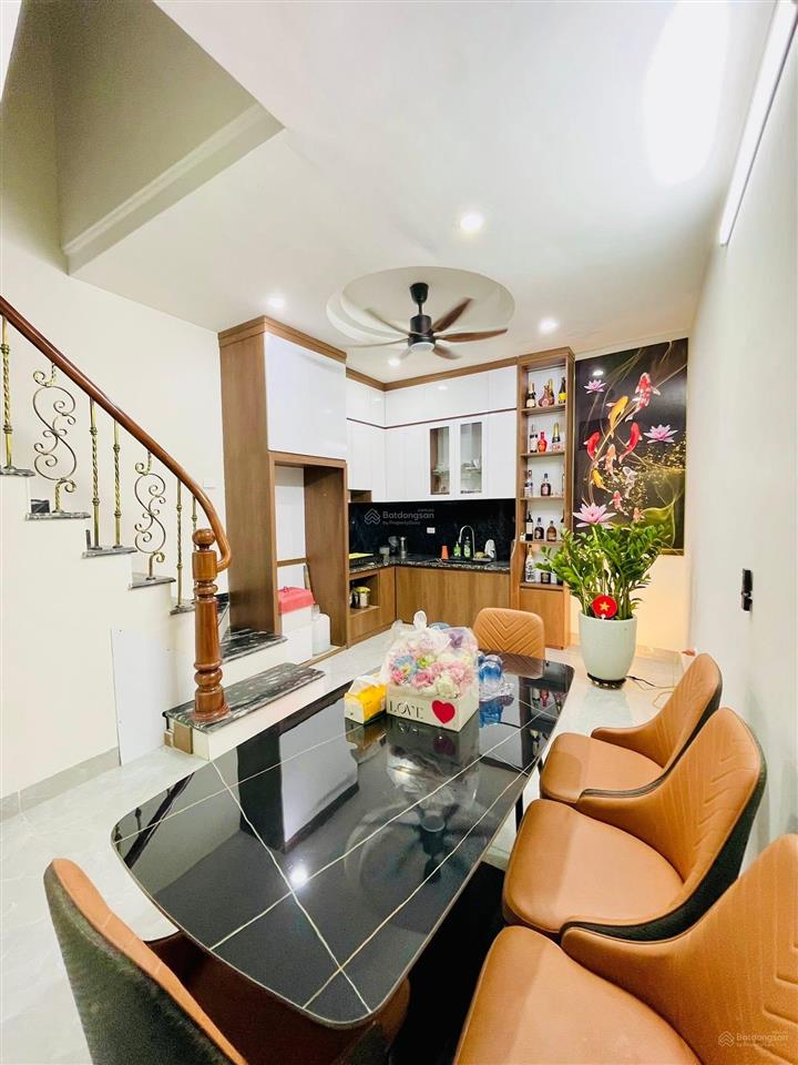 Bán nhà khâm thiên 42m2 4 tầng nhà mới cách phố 50m ở ngay