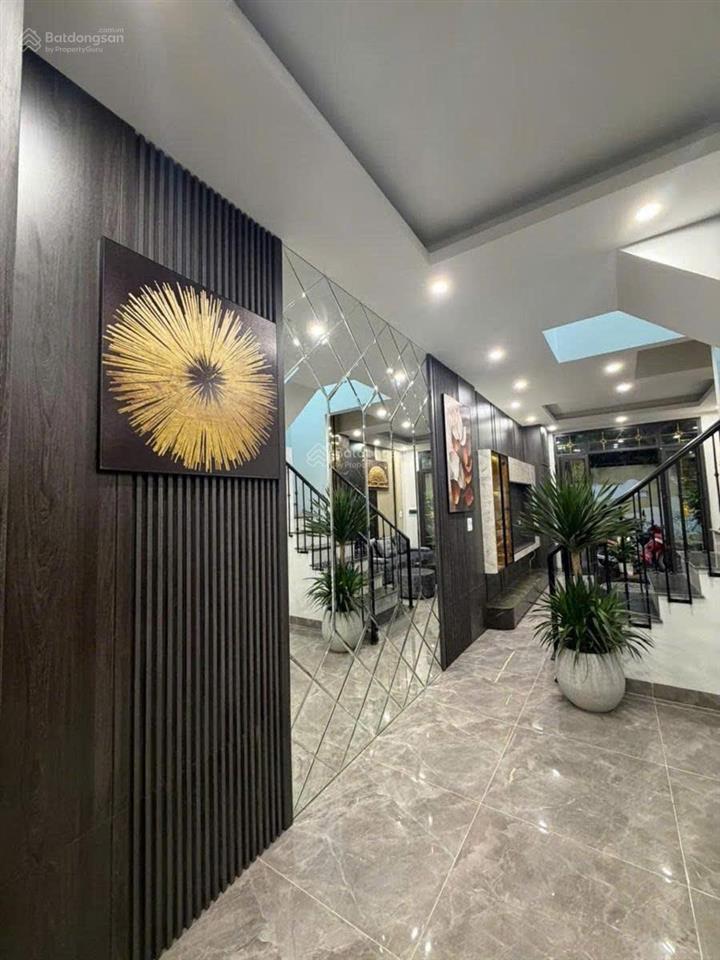 Bán nhà khâm thiên đống đa 55m2 5 tầng thang máy full nội thất gần phố