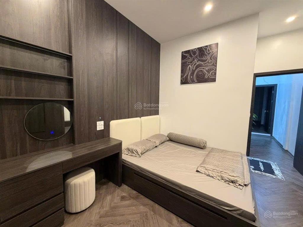 Bán nhà khâm thiên đống đa 55m2 5 tầng thang máy full nội thất gần phố