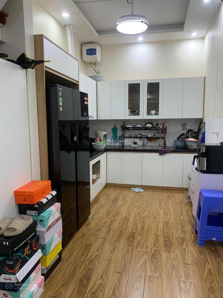 Bán nhà võng thị tây hồ gần hồ tây 4 tầng kinh doanh nhỏ cho thuê
