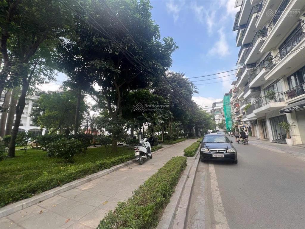 Bán nhà thịnh quang đống đa 31m2 5 tầng gần phố thoáng trước sau