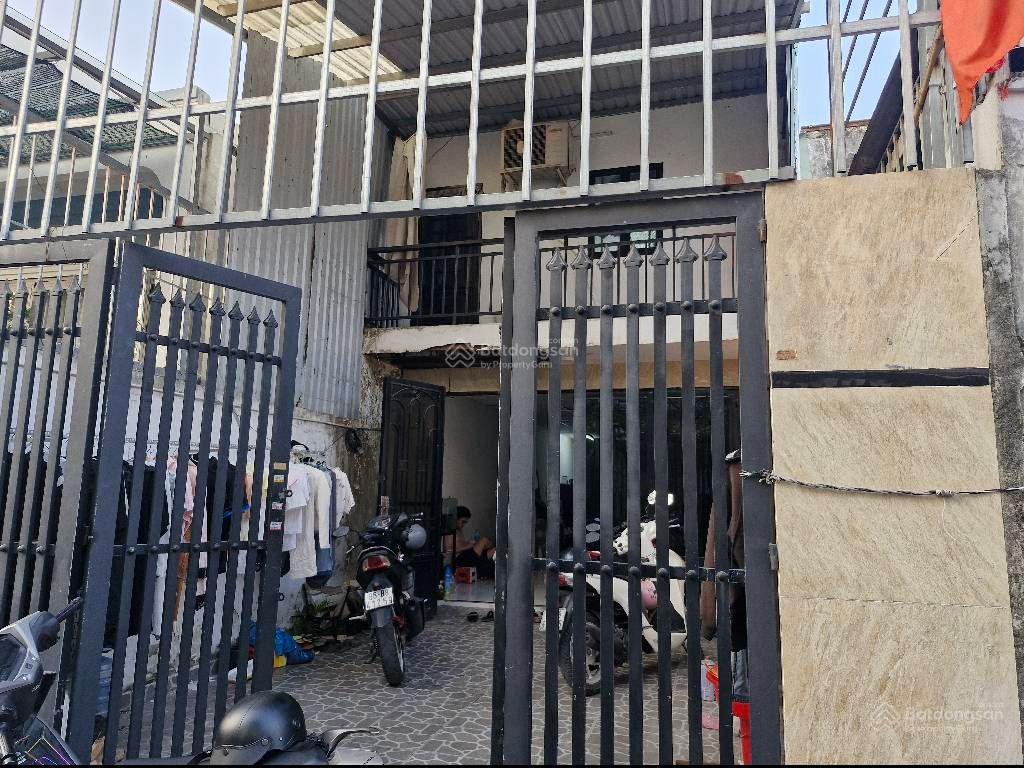 Nhà trường thọ  hxh  ngang 4,4m  2 tầng  97m2  5,85 tỷ