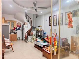 Hiếm trong phân khúc, nhà dân xây gần đại học mỏ dt 30m x 5 tầng, giá hơn 5 tỷ