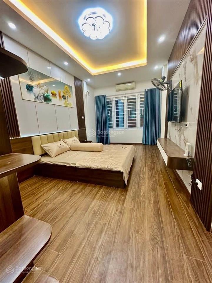 Hiếm! 8 tỷ  nhà đẹp dân xây phố quan nhân, nhân hòa, ngõ nông, ôtô đỗ gần, full nội thất.