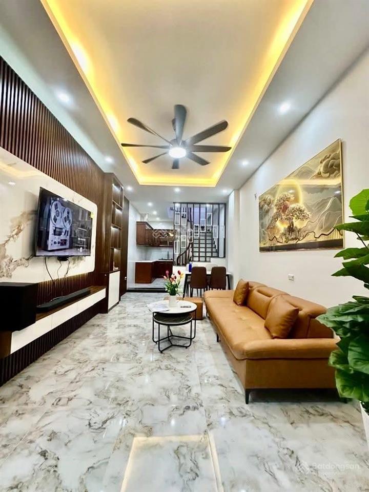 Hiếm! 8 tỷ  nhà đẹp dân xây phố quan nhân, nhân hòa, ngõ nông, ôtô đỗ gần, full nội thất.