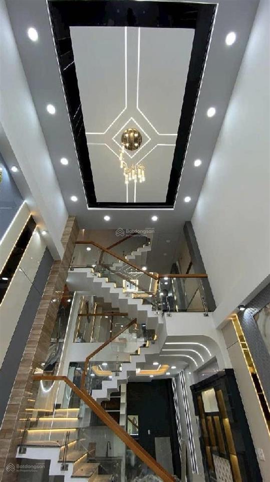 5x13 nhỉnh 6 tỷ nhà mới full nội thất hxh 6m ngã tư gò mây