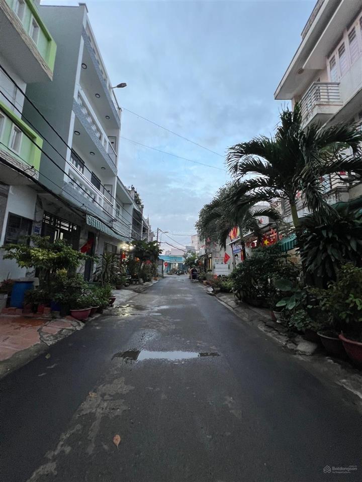 Nhà ngộp bình tân, 80m2, 4 tầng hẻm 8m, nhỉnh 5tỷ nhỏ