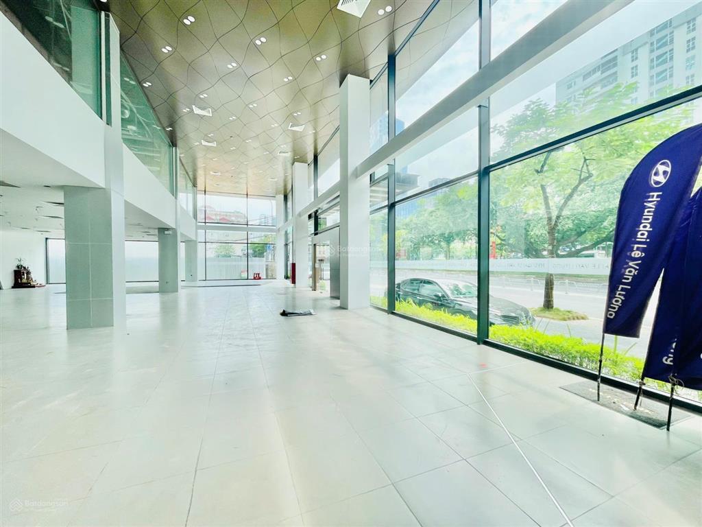 Chính chủ. cho thuê mbkd tại võ chí công, tây hồ. diện tích 460m2