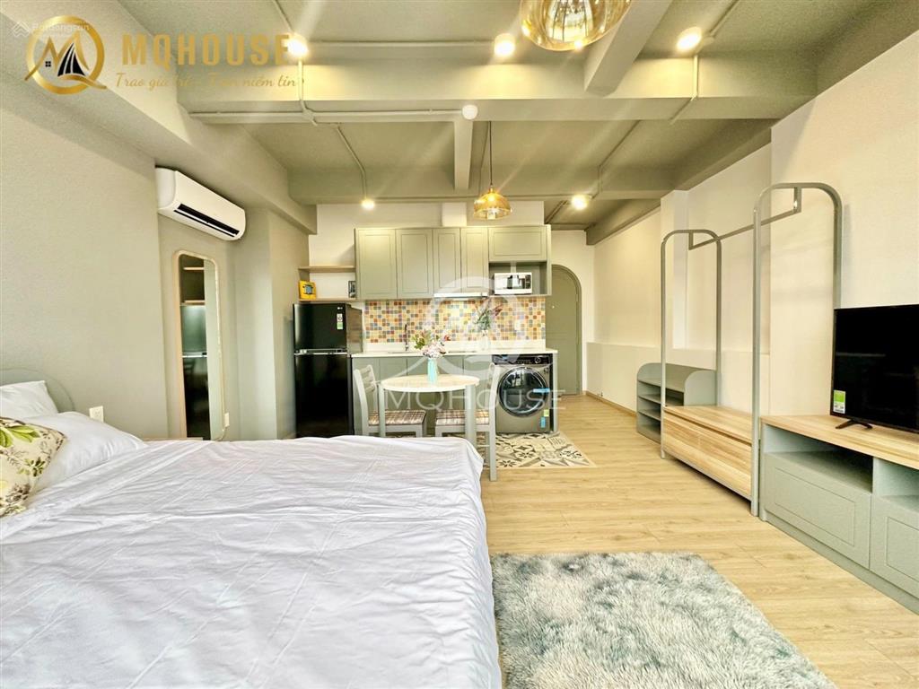Nhà mới có thang máy hầm xe siêu rộng gần aeon tân phú, giá cực phẩm
