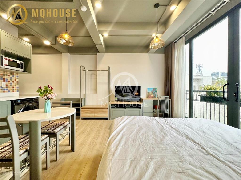 Nhà mới có thang máy hầm xe siêu rộng gần aeon tân phú, giá cực phẩm