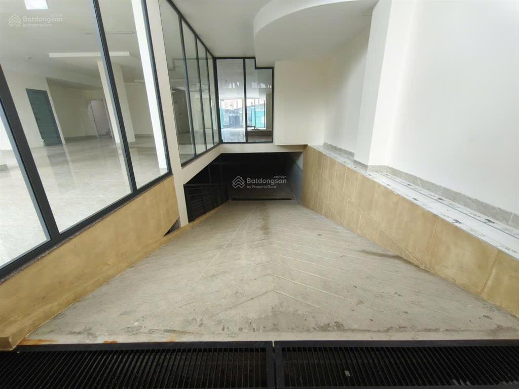 Chính chủ cho thuê phòng rộng 40m2 chỉ 4tr7 thang máy tại trường chinh, tân bình,