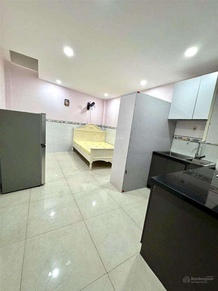 Studio trệt full nội thất tại quận 3  giá 4tr2