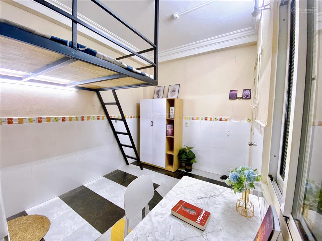 Duplex full nội thất cửa sổ siêu thoáng tại quận 1  giá 4tr