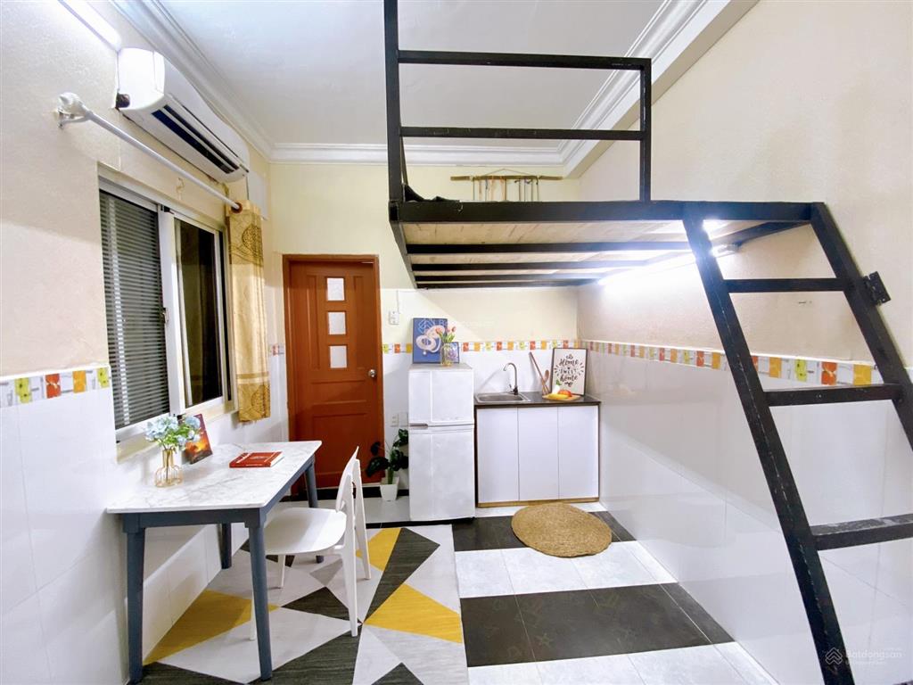 Duplex full nội thất cửa sổ siêu thoáng tại quận 1  giá 4tr