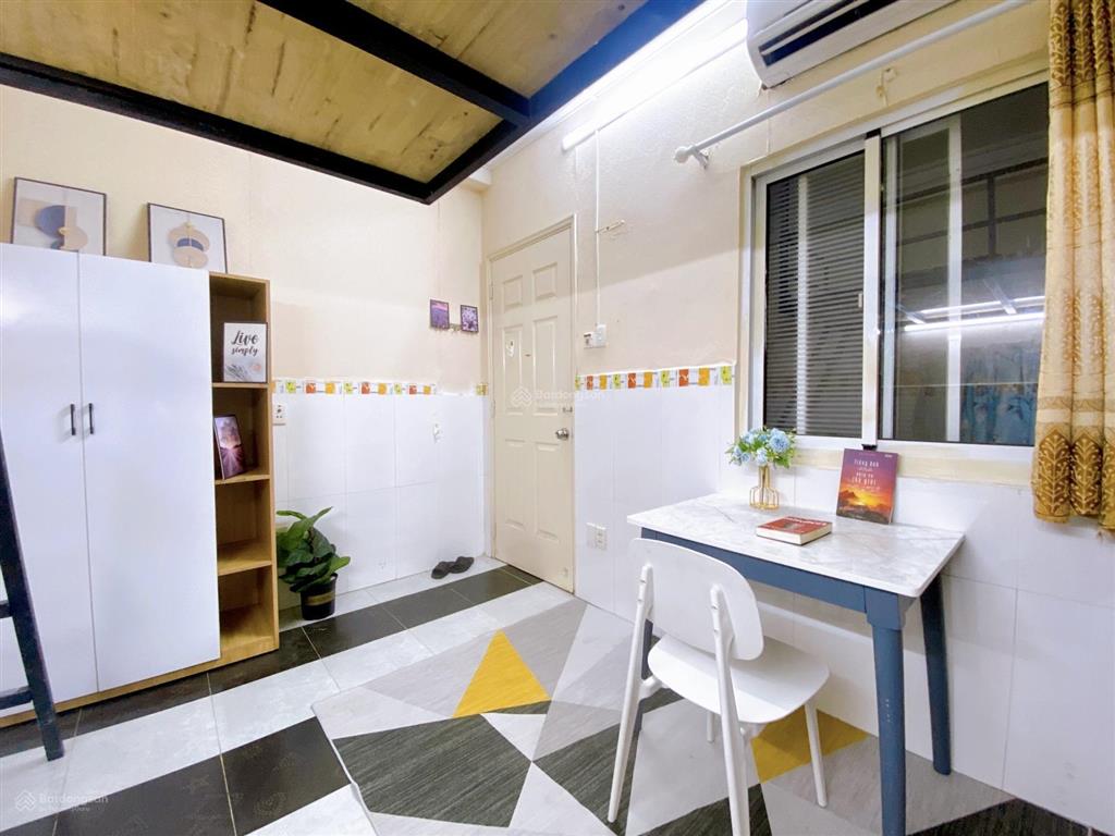 Duplex full nội thất cửa sổ siêu thoáng tại quận 1  giá 4tr