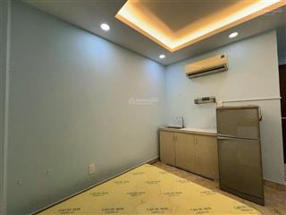 Trống sẵn studio full nội thất quận 10