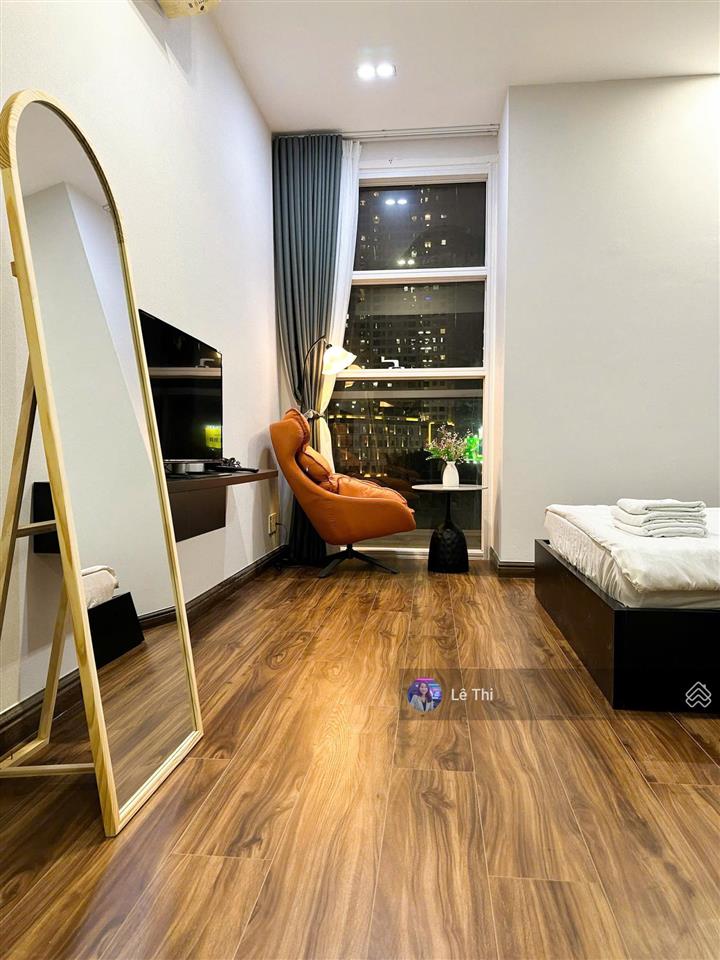 Bán căn officetel tại sunrise city north 35m2, giá 3 tỷ 2, view bắc.  0936 444 *** lê thi