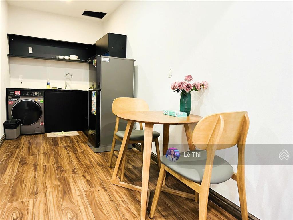 Bán căn officetel tại sunrise city north 35m2, giá 3 tỷ 2, view bắc.  0936 444 *** lê thi
