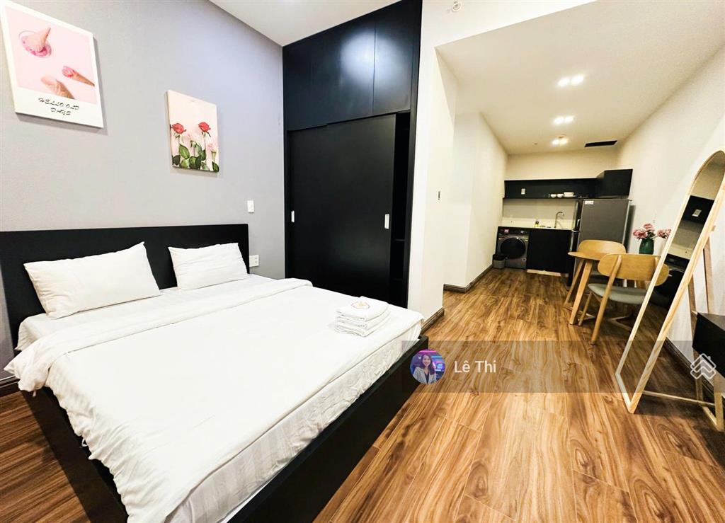Bán căn officetel tại sunrise city north 35m2, giá 3 tỷ 2, view bắc.  0936 444 *** lê thi
