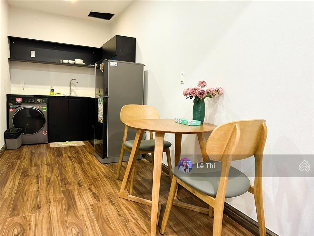 Bán căn officetel tại sunrise city north 35m2, giá 3 tỷ 2, view bắc.  0936 444 *** lê thi