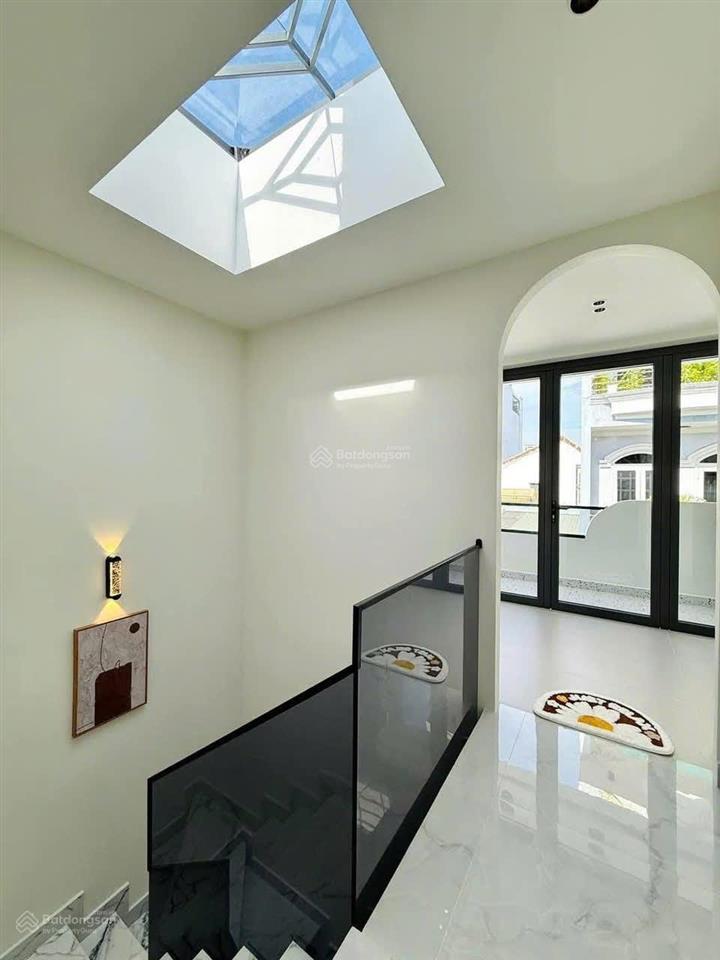 Nhà đẹp lê quang sung, 5 x 12, 1 lửng 3 lầu btct, 4 pn 4 wc, thiết kế hiện đại, gần ngay chợ cây gõ