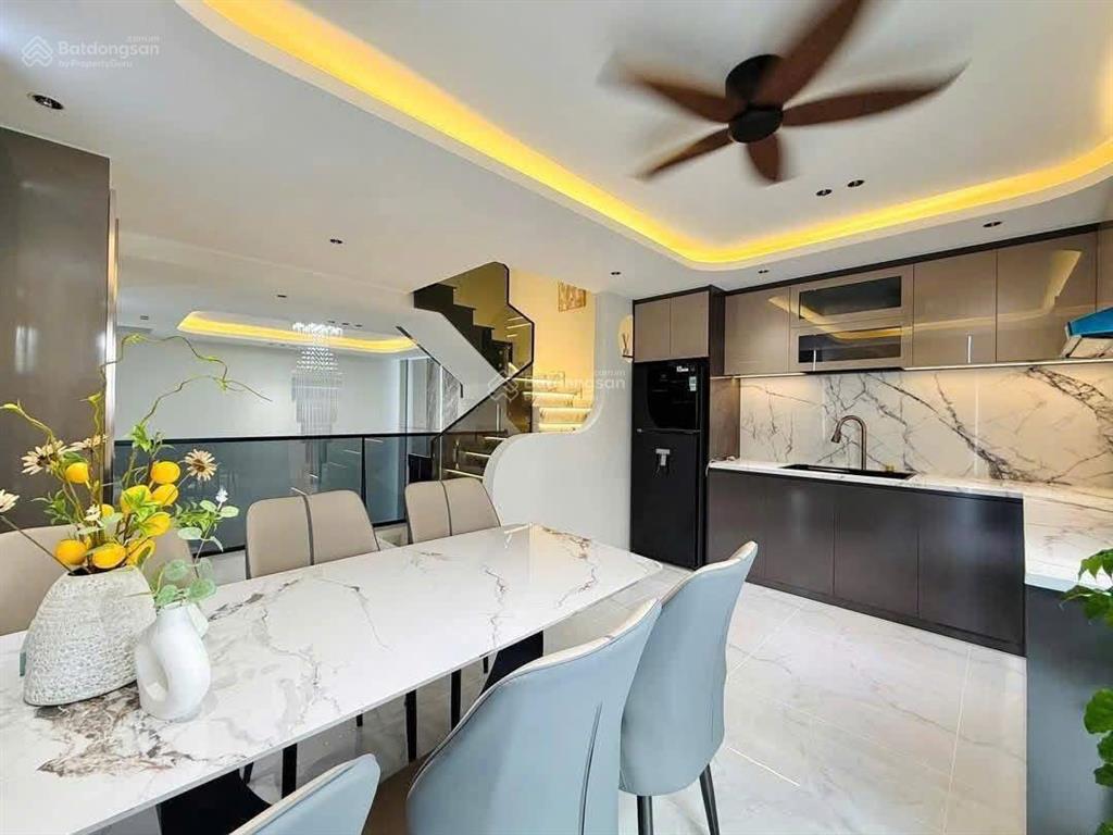 Nhà đẹp lê quang sung, 5 x 12, 1 lửng 3 lầu btct, 4 pn 4 wc, thiết kế hiện đại, gần ngay chợ cây gõ