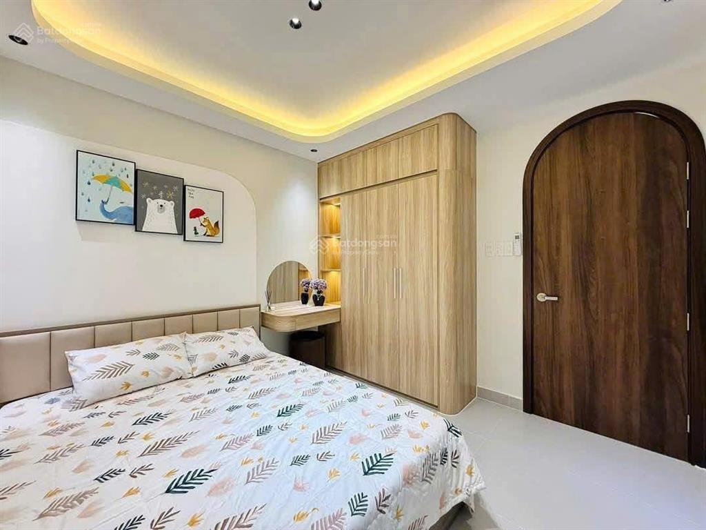 Nhà đẹp lê quang sung, 5 x 12, 1 lửng 3 lầu btct, 4 pn 4 wc, thiết kế hiện đại, gần ngay chợ cây gõ