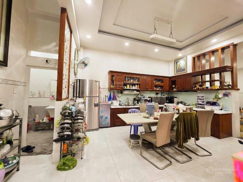 Bán biệt thự siêu đẹp 4 tầng  hoàng lê kha, trung tâm quận 6  207m2, 15x14m, nở hậu 19m