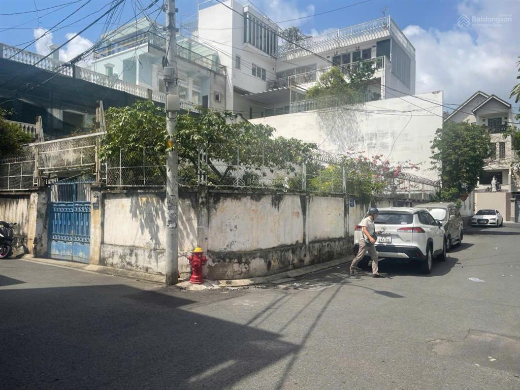 Bán khuôn đất vàng góc 2 mặt tiền cách mạng tháng 8, phường tân sơn nhất  25 x 20m  giá chỉ 75 tỷ