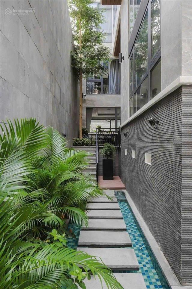Bán tòa nhà vị trí đẹp mặt tiền hoa cau, phường 7, phú nhuận, khu làng hoa  8.2x18.6m  chỉ 69 tỷ