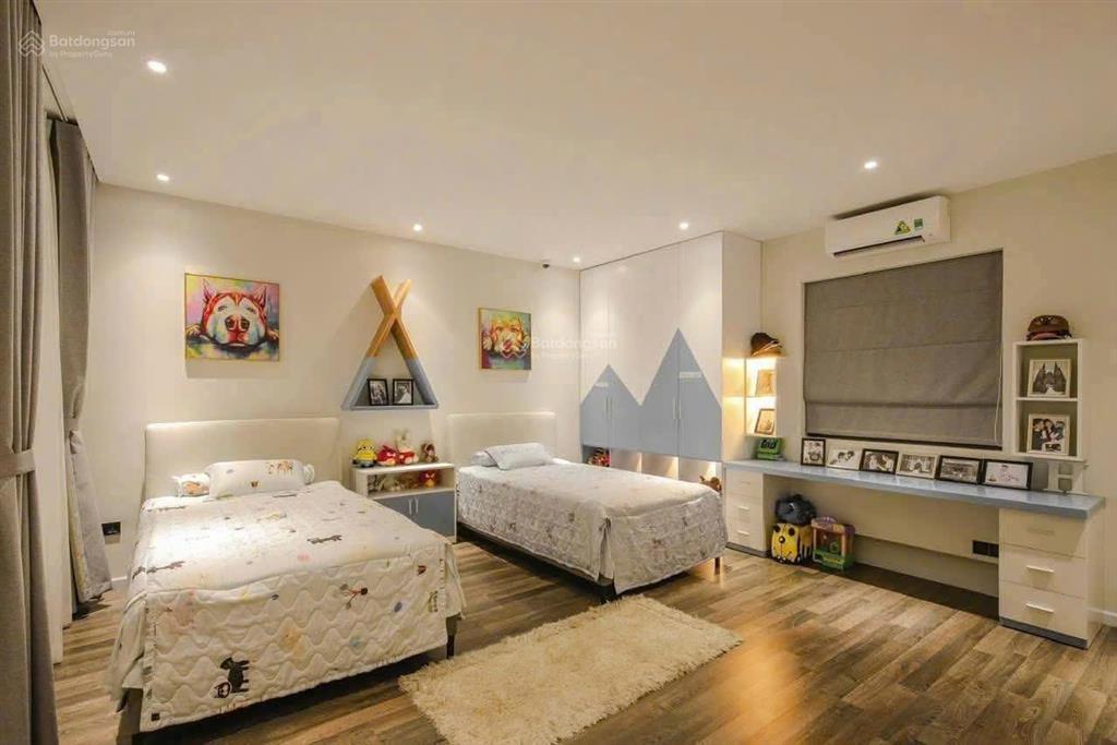 Bán tòa nhà vị trí đẹp mặt tiền hoa cau, phường 7, phú nhuận, khu làng hoa  8.2x18.6m  chỉ 69 tỷ