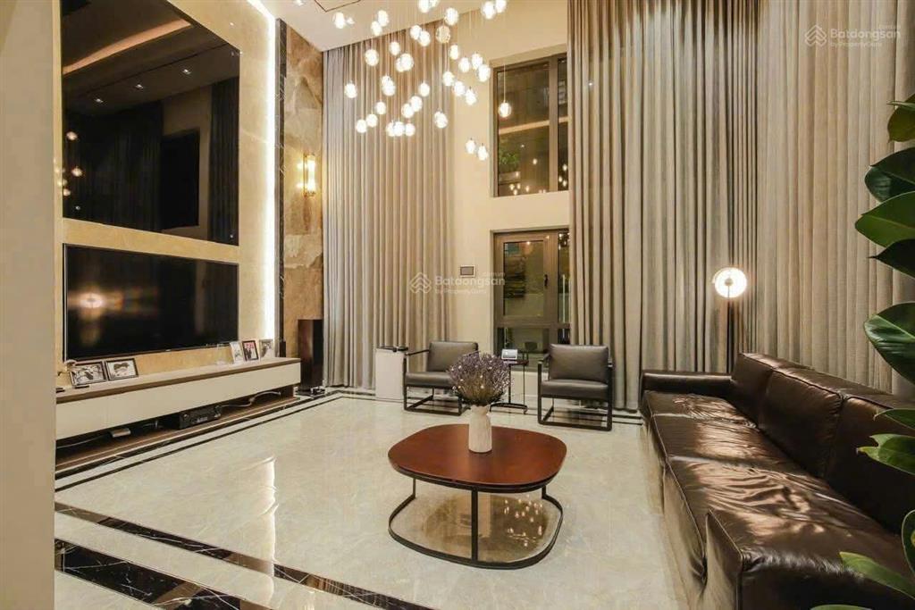 Bán tòa nhà vị trí đẹp mặt tiền hoa cau, phường 7, phú nhuận, khu làng hoa  8.2x18.6m  chỉ 69 tỷ