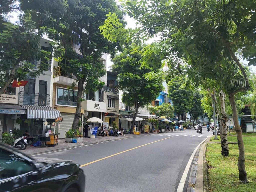 Cần bán nhà đẹp view bờ sông thoáng mát mặt tiền hoàng sa, quận 3 cũdt 4.02x17mgiá 22 tỷ