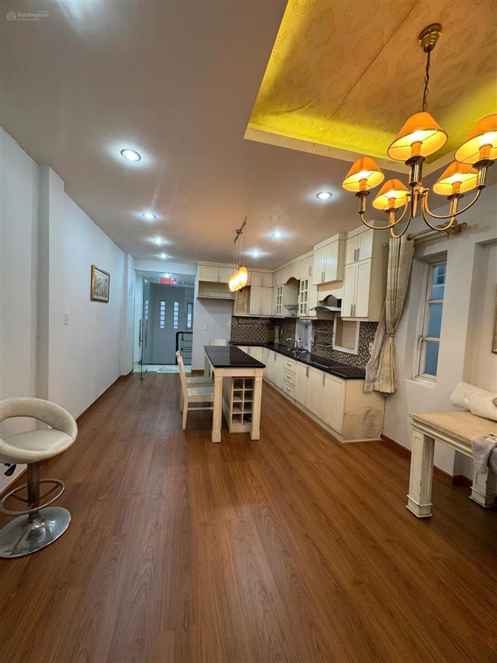 Cần bán nhà vị trí cực đẹp góc 3mt lạc long quân, âu cơ, quận 11 cũ, dt 4x13m, 4 tầng, giá 15 tỷ