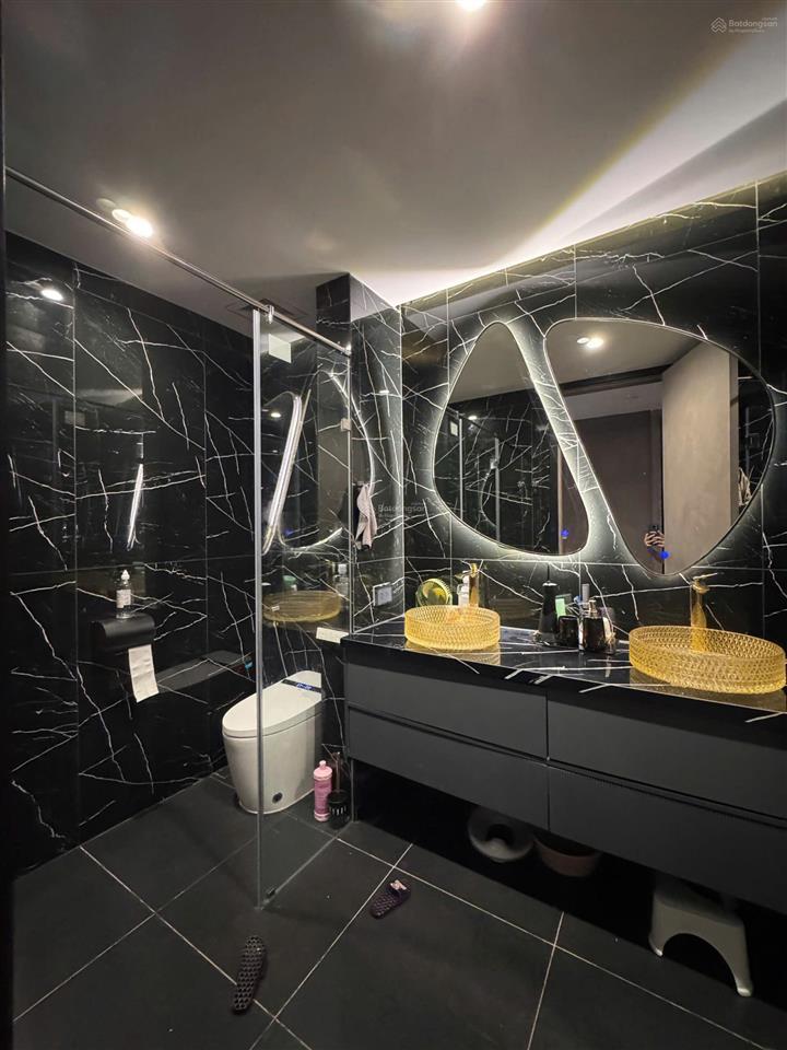 Cho thuê căn hộ brg  the diamond residence  25 lê văn lương, 150m, 3pn rộng full đồ đẹp, giá 35tr