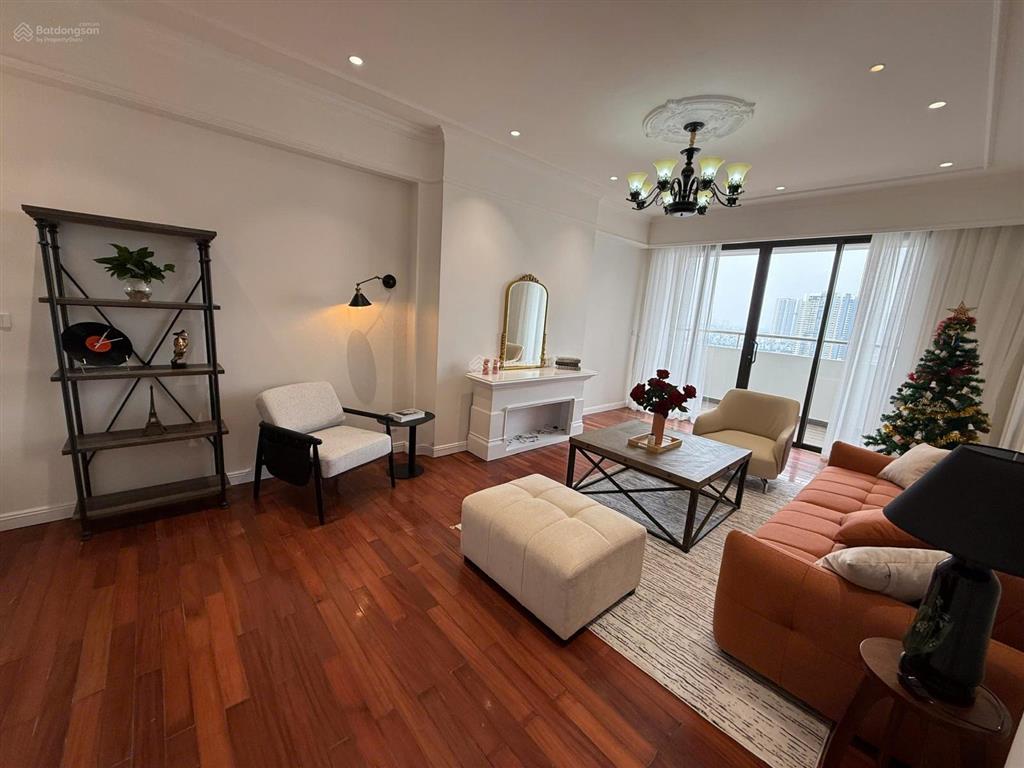 Cho thuê căn hộ royal city 55m, 1 pn đầy đủ đồ siêu đẹp  sang trọng. giá chỉ 15,5 triệu/tháng
