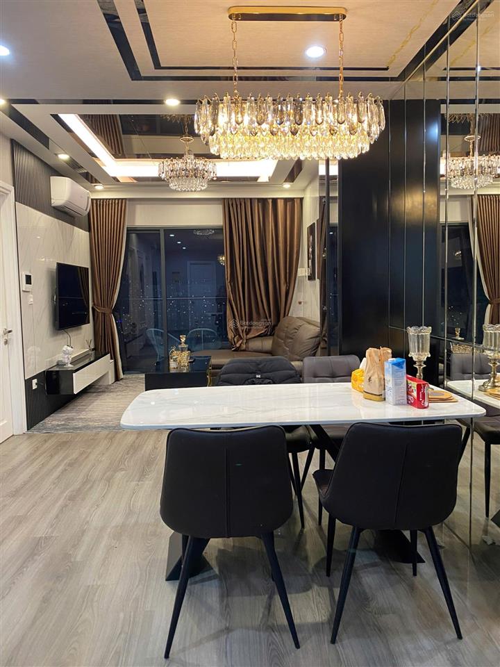 Cho thuê căn hộ chung cư goldseason 47 nguyễn tuân, 109m, 3pn 2wc full đồ rất đẹp. chỉ 18 triệu