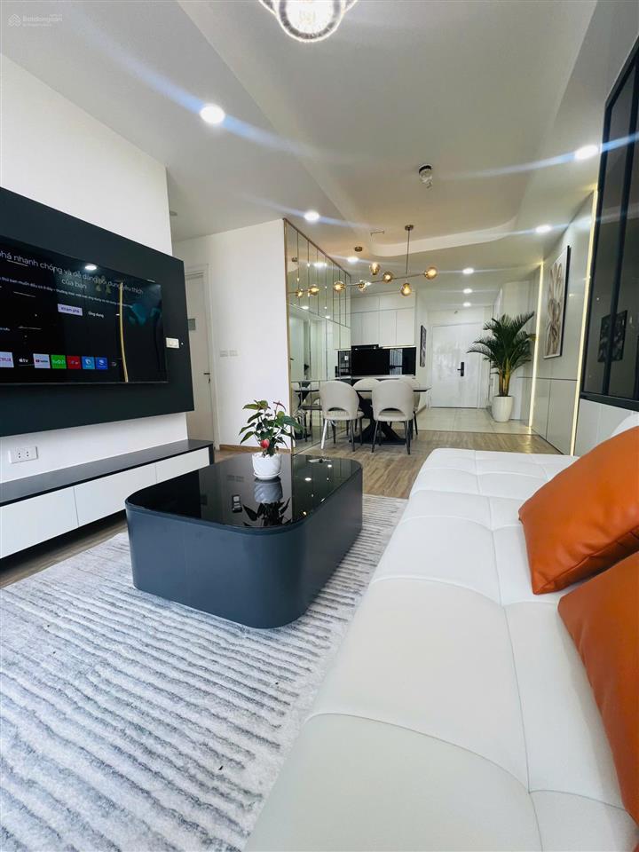 Cho thuê căn hộ 82m² 2n2vs ở golden field cần cho thuê giá 12 triệu có slot ô tô  0906 241 ***
