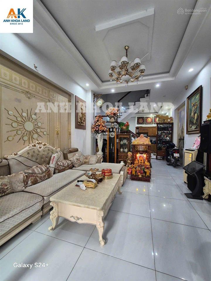 Nhà 3 tầng ngang 4.5m  67m2, 8,3 tỷ, 4pn, 3wc, view đẹp tại đường 22, phường linh đông, thủ đức